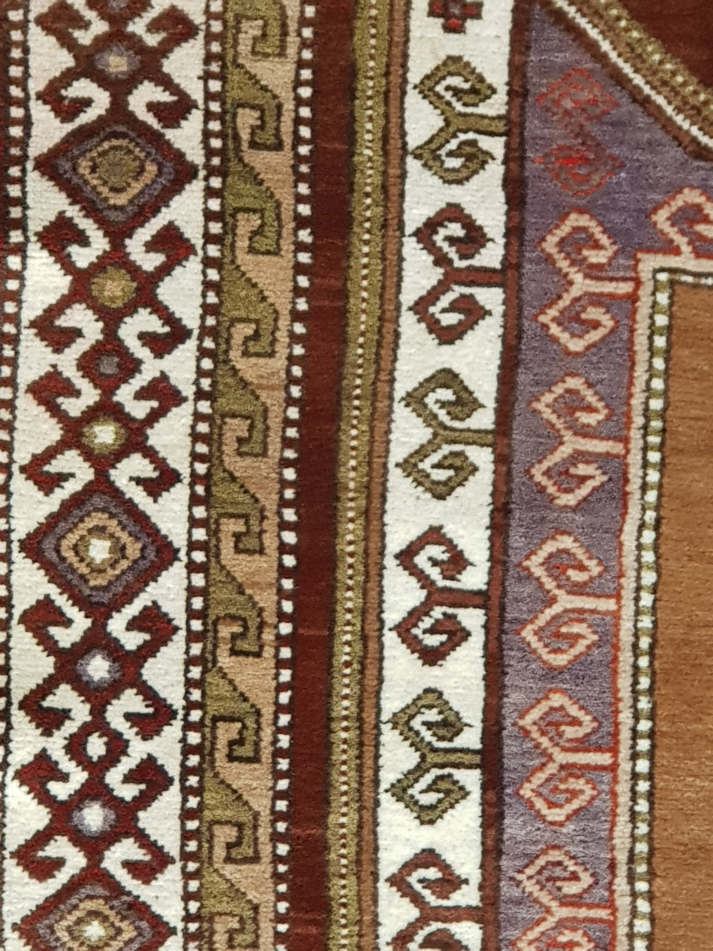 Semi-Antique Turkish Taspinar Rug
