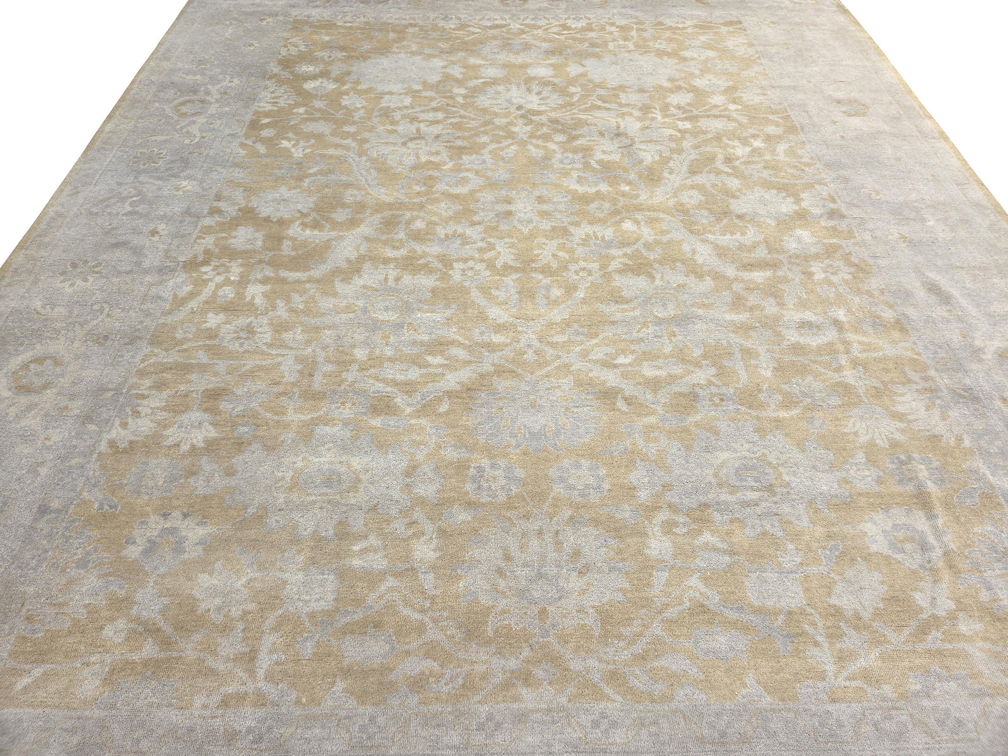 Ushak Rust Rug