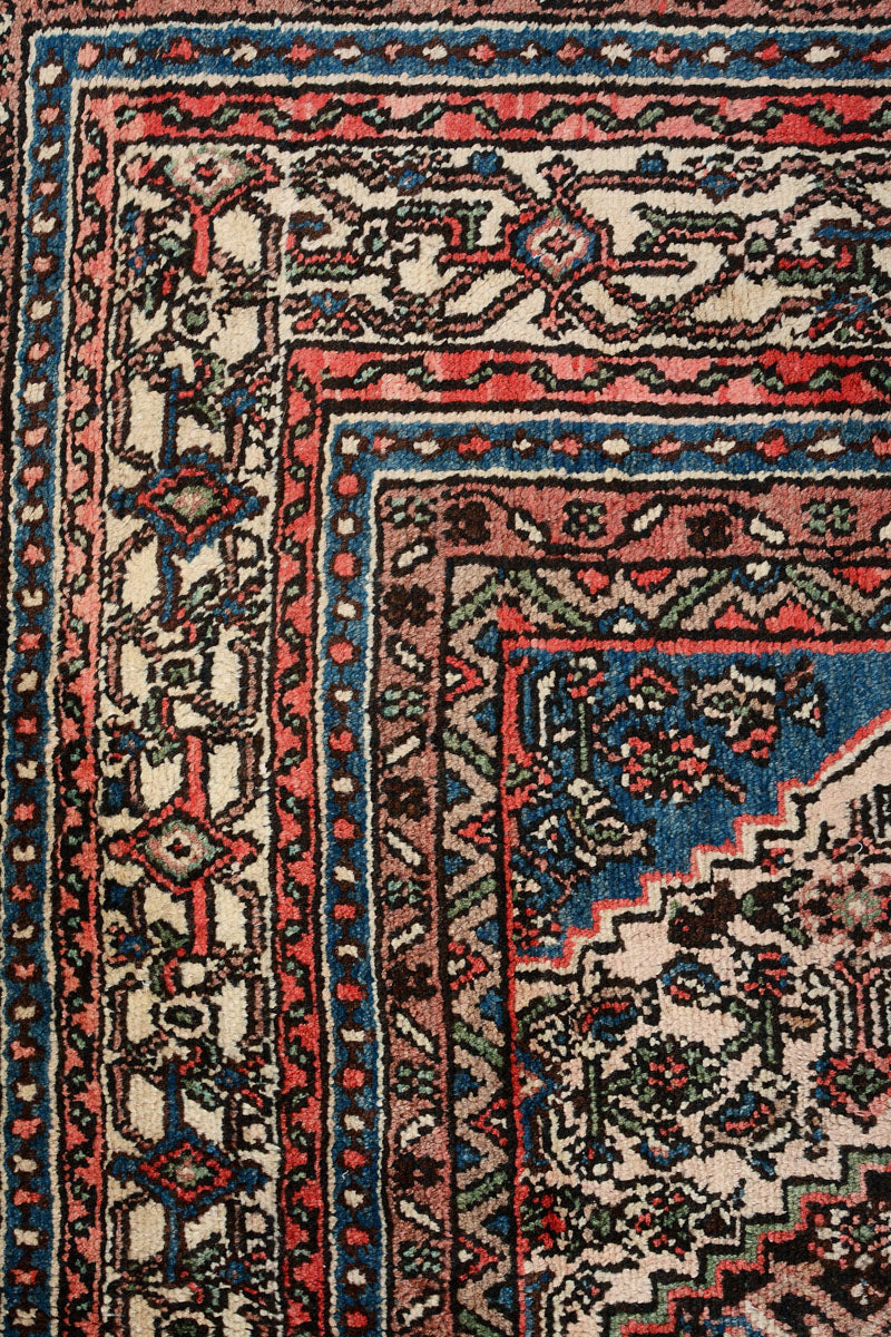 Persian Hussainabad Rug
