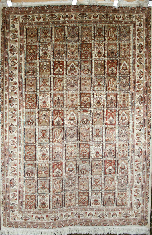 Pak-Persian Tabriz Rug