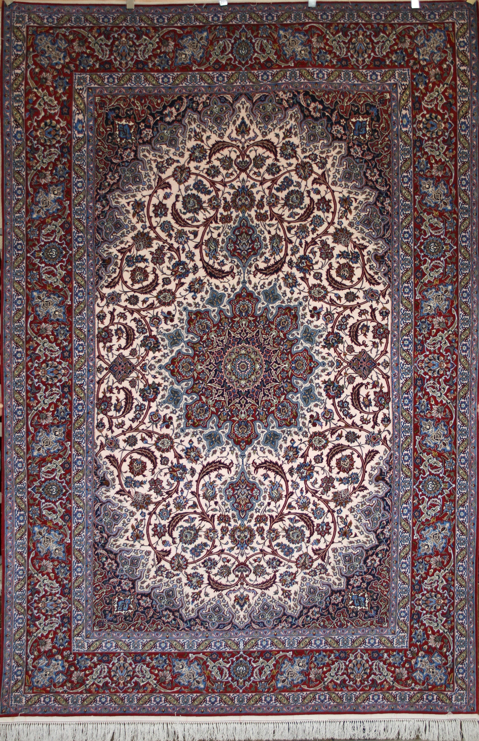 Discover the Rich History and Artistry of Isfahan Rugs from Iran ...