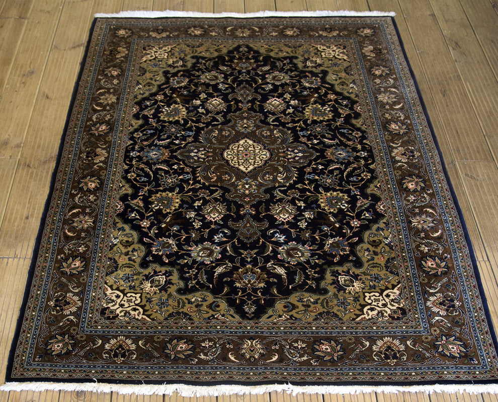 Hand-Knotted Semi-Antique Persian Qom Rug - Ref: 12405 - 197 x 144cm ...