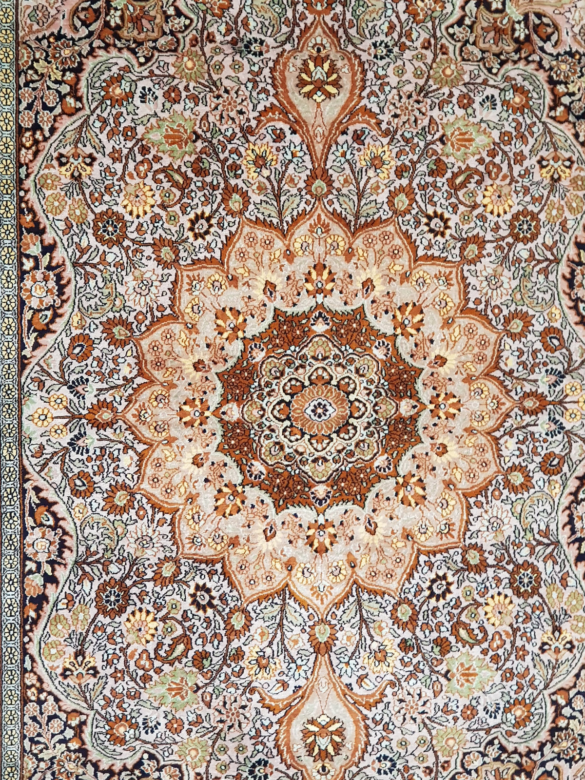 Hand-Knotted Indian Kashmir Silk Rug - Ref: 2620 - 216 x 154cm – Little ...