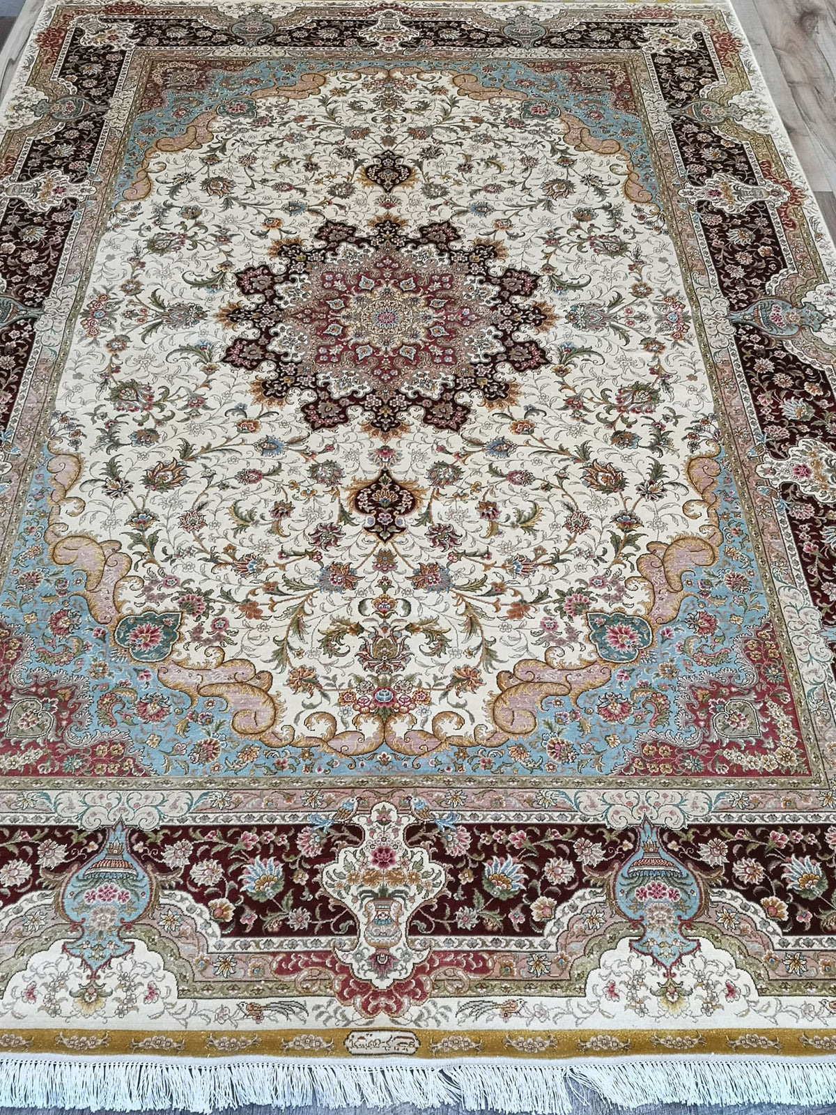 Hand-Knotted Chinese Qom Silk Rug - Ref: 2676 - 275 x 186cm – Little-Persia